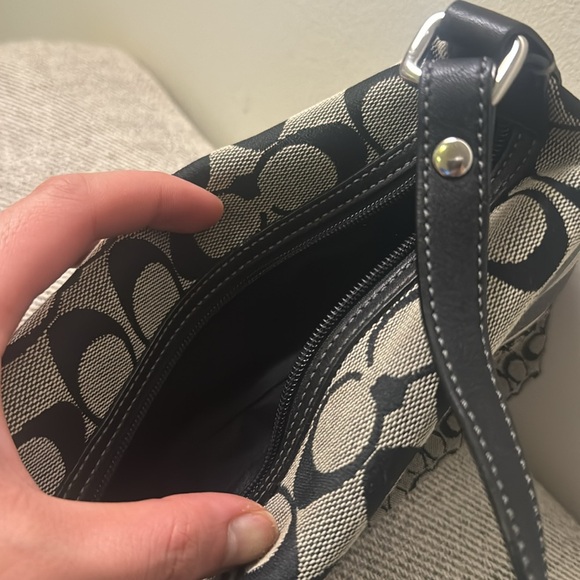 Mini/Small Coach Top Zip Bag in Pristine Condition - Picture 7 of 8